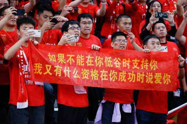 不买断！每体：巴萨完全排除3000万欧买断，拉什福德施压曼联续租